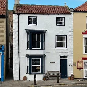 the-anchorage-your-home-in-idyllic-staithes.yorkshirehotels.net/